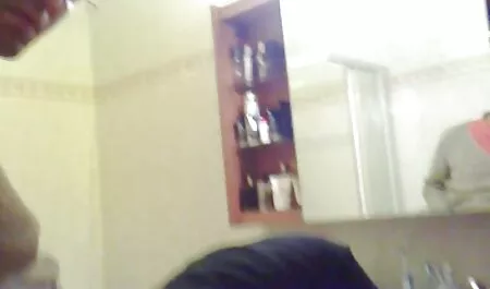 若い女の子は二人の友人と同時にセックスジムに同意しました 女性 無料 エロ 動画