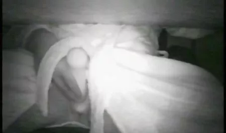 夫と愛はすべての穴でハード彼の妻を犯しました 女性 の ため の 無料 セックス 動画