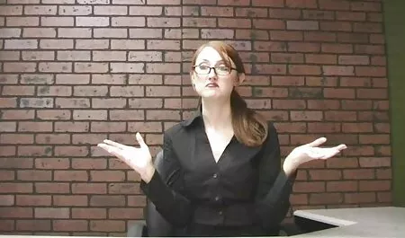 男は女の子のピンクのパンティーを脱いで、大きなハード強い性交 女性 が 喜ぶ エロ 動画