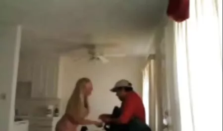 博士性の教訓を助け、若い夫婦の親密な解決の問題 動画 女性 h