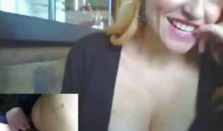 若い女の子はハードコックに満足しています 女子 えっち