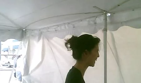 朝食の代わりに、美しいレズビアンは台所で熱いセックス乱交をしました 女 1 人 エッチ 動画
