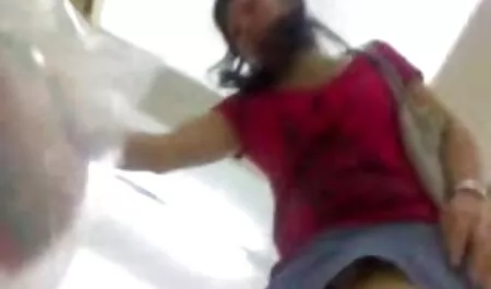 淫乱は、両側に彼女を持っているようになった前に男のカップルのための癒しのフェラチオを持ってい エロ 女の子