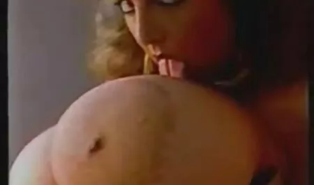男はコックにロシアの美しさをもたらしました 無料 女性 h 動画