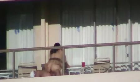 驚threesomeとともに二つの非常にかわいい雛 女の子 えっち 動画