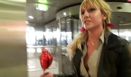 成熟した罰する若いハード h な 動画 女性