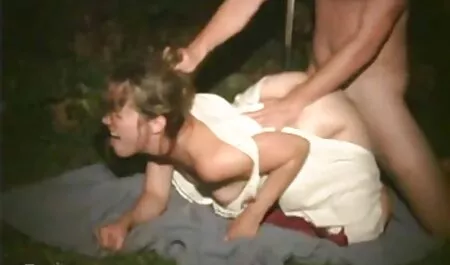 Shemale人と彼女の肛門にコックがあります エロ 女 エロ 動画