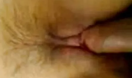 女の子は大きなコックに彼女の唇を吸う 女性 目線 エロ 動画