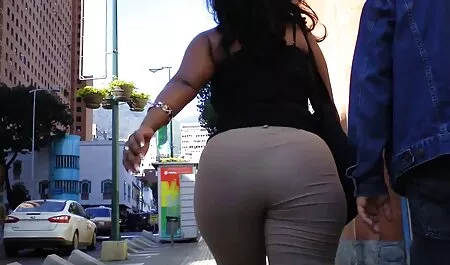 私たちは森の中で素晴らしいことをしました。 女 ひとり エッチ 動画